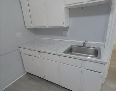 406 Union Place - Photo Thumbnail 13