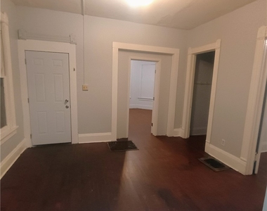 406 Union Place - Photo Thumbnail 1