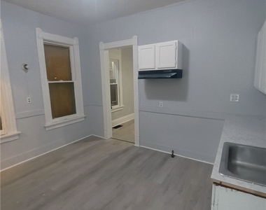 406 Union Place - Photo Thumbnail 5