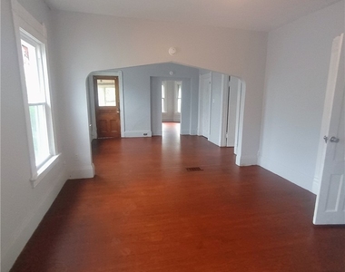 406 Union Place - Photo Thumbnail 6