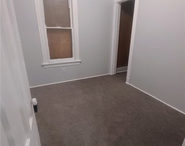 406 Union Place - Photo Thumbnail 2