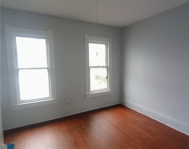 406 Union Place - Photo Thumbnail 10
