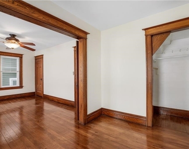 37 Niagara Street - Photo Thumbnail 16