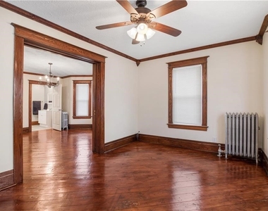 37 Niagara Street - Photo Thumbnail 8