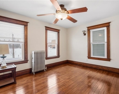 37 Niagara Street - Photo Thumbnail 18