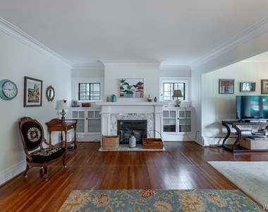 10 Summit Avenue - Photo Thumbnail 7