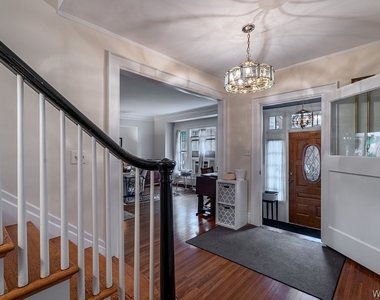 10 Summit Avenue - Photo Thumbnail 4