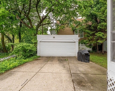 10 Summit Avenue - Photo Thumbnail 37