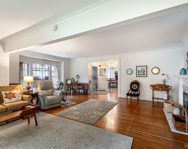 10 Summit Avenue - Photo Thumbnail 8