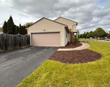 183 Patton Place - Photo Thumbnail 4