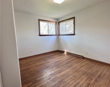 92 Lasalle Avenue - Photo Thumbnail 12