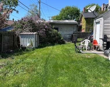 688 Columbus Parkway - Photo Thumbnail 11