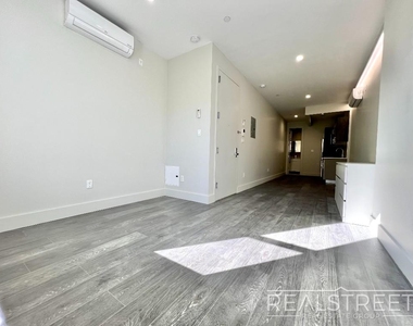 277 Linden St - Photo Thumbnail 10