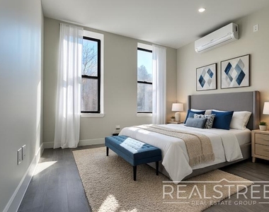 277 Linden St - Photo Thumbnail 5