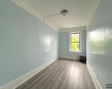 514 Jamaica Avenue - Photo Thumbnail 3