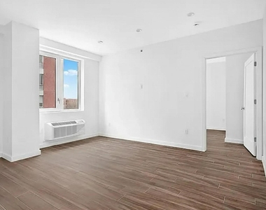 906 East New York Avenue - Photo Thumbnail 3