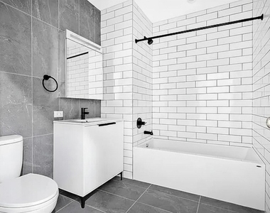 906 East New York Avenue - Photo Thumbnail 5
