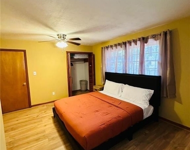 6441 Dunmoor Drive - Photo Thumbnail 12