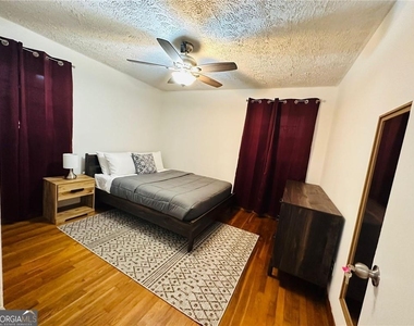 6441 Dunmoor Drive - Photo Thumbnail 8