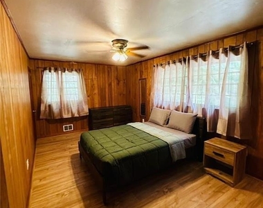 6441 Dunmoor Drive - Photo Thumbnail 6