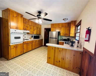 6441 Dunmoor Drive - Photo Thumbnail 10