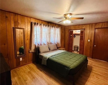 6441 Dunmoor Drive - Photo Thumbnail 13