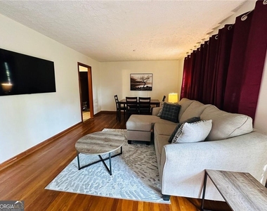 6441 Dunmoor Drive - Photo Thumbnail 17
