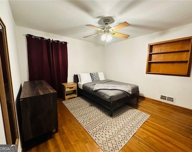 6441 Dunmoor Drive - Photo Thumbnail 16