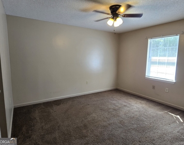 403 E Lawnwood Avenue - Photo Thumbnail 15