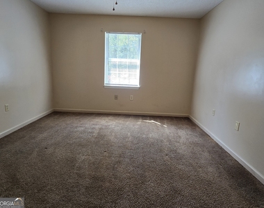 403 E Lawnwood Avenue - Photo Thumbnail 18