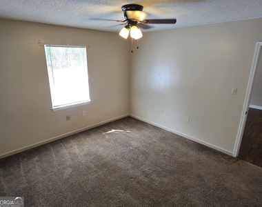 403 E Lawnwood Avenue - Photo Thumbnail 19
