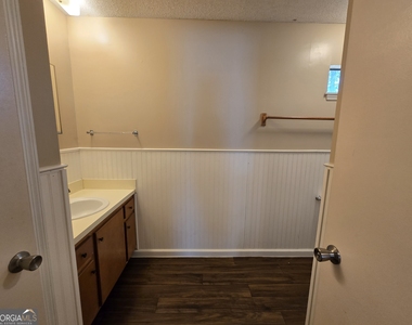 403 E Lawnwood Avenue - Photo Thumbnail 20