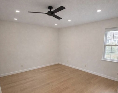 63 Navigator Lane - Photo Thumbnail 9