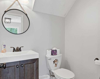 109 Bowfin Bay - Photo Thumbnail 10