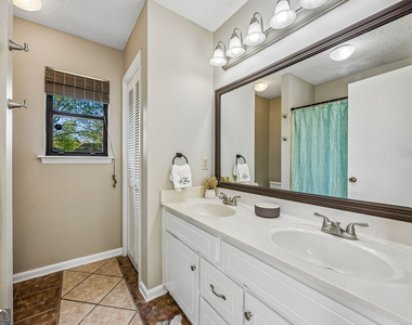 132 Woodvalley Drive - Photo Thumbnail 32