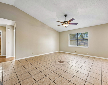 132 Woodvalley Drive - Photo Thumbnail 11