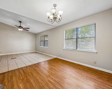 132 Woodvalley Drive - Photo Thumbnail 23