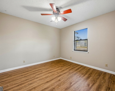 132 Woodvalley Drive - Photo Thumbnail 37