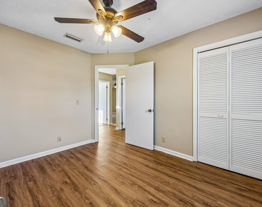 132 Woodvalley Drive - Photo Thumbnail 40