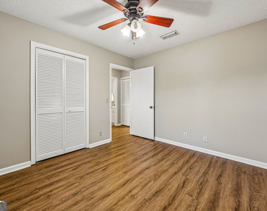 132 Woodvalley Drive - Photo Thumbnail 38