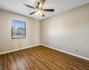 132 Woodvalley Drive - Photo Thumbnail 39