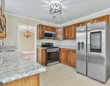 544 Sullivan Road - Photo Thumbnail 14