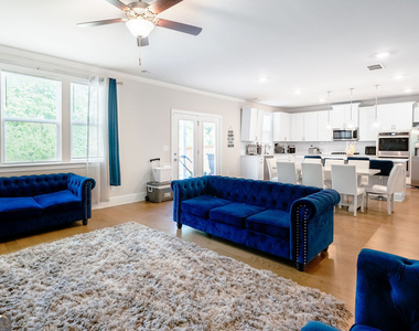 337 Caledonia Court - Photo Thumbnail 4