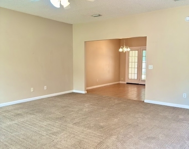 123 Magnolia Court - Photo Thumbnail 1