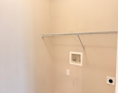 123 Magnolia Court - Photo Thumbnail 16