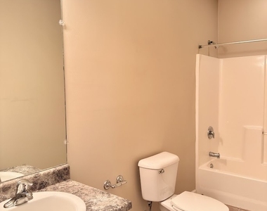 123 Magnolia Court - Photo Thumbnail 6