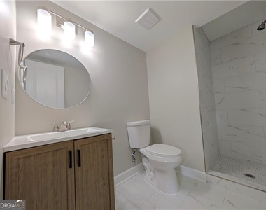 1377 Pine Avenue - Photo Thumbnail 17