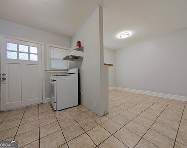 1761 John Calvin Avenue - Photo Thumbnail 5
