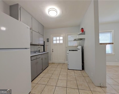 1761 John Calvin Avenue - Photo Thumbnail 4