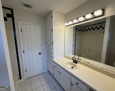 105 Mockingbird Drive - Photo Thumbnail 24